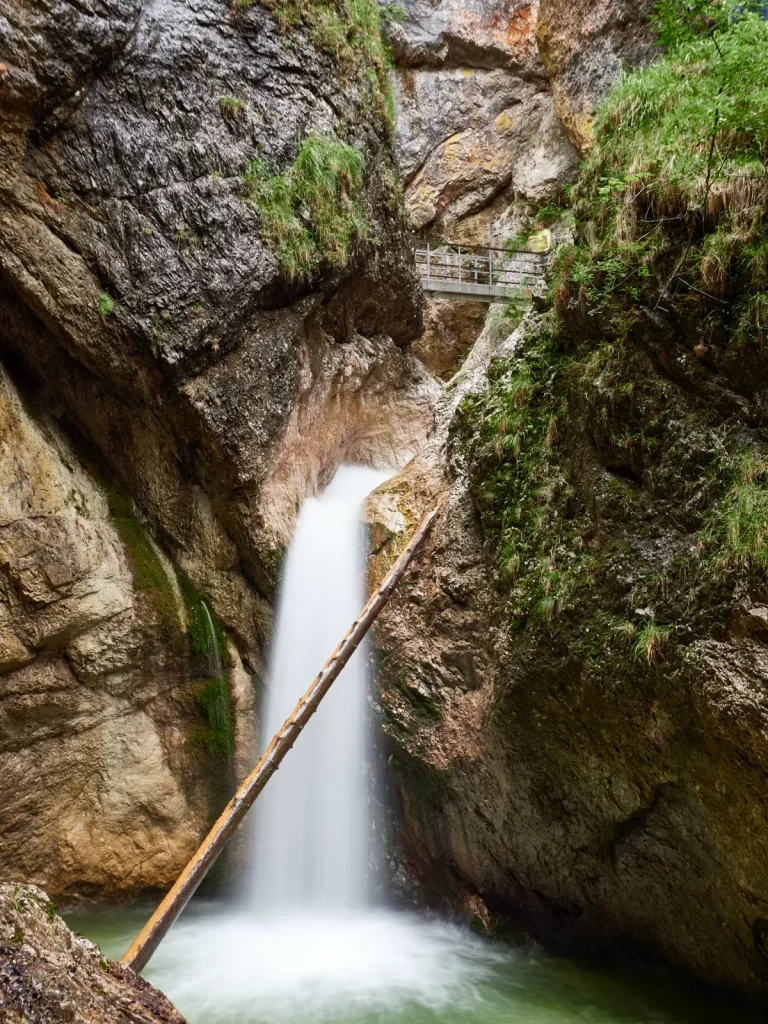 Wasserfall in der Almbachklam in der Nähe von Berchtesgaden aufgenommen mit M.Zuiko Digital ED 8-25mm F4.0 PRO