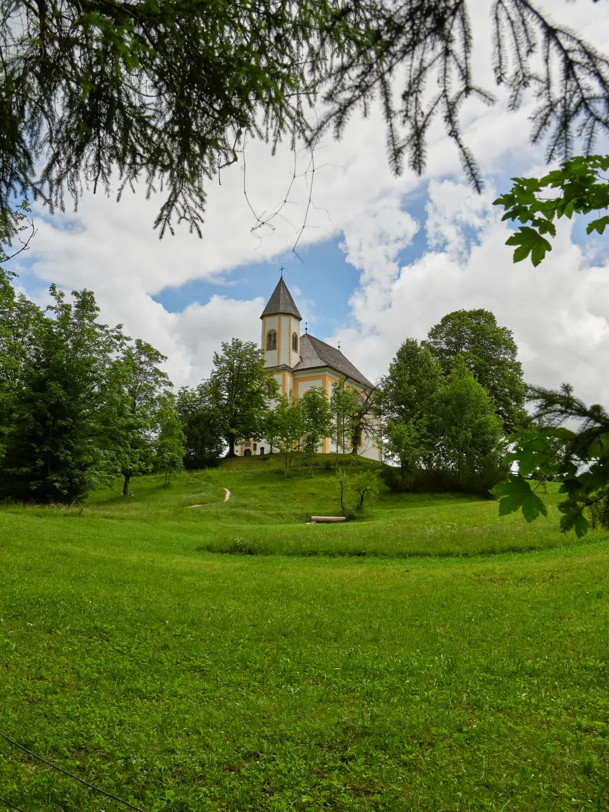 Bild der Wallfahrtskirche Mariä Heimsuchung aufgenommen mit M.Zuiko Digital ED 8-25mm F4.0 PRO