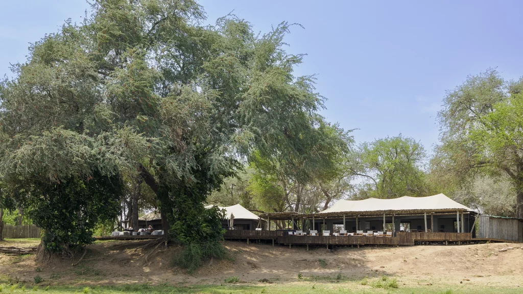 Safari Camp Ruckomechie im Mana Pools Nationalpark